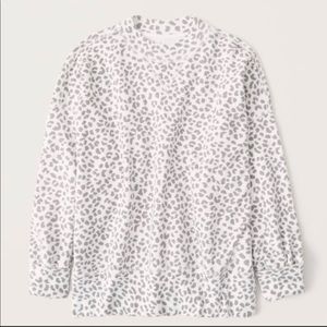 Abercrombie & Fitch Tunic Crewneck Sweatshirt medium leopard